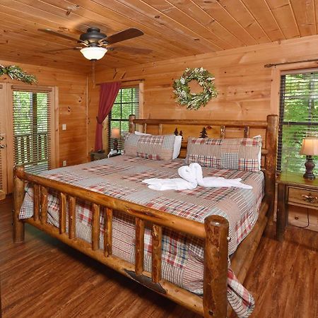 My Runaway Wagon Retreat Sevierville Exterior foto